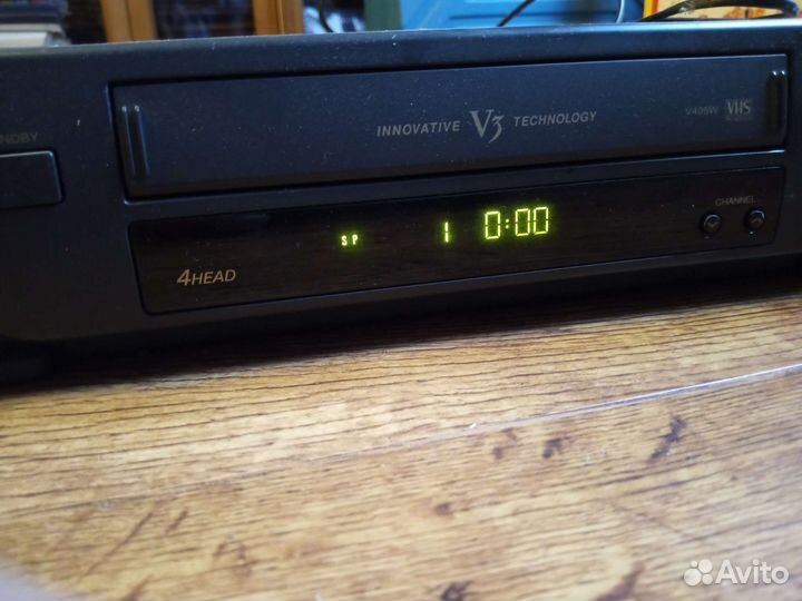 Видеомагнитофон Toshiba неисправный