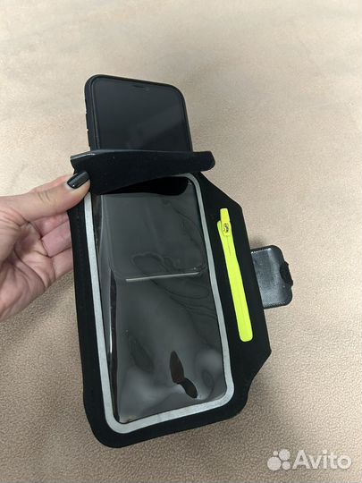 Спортивная повязка на руку для бега