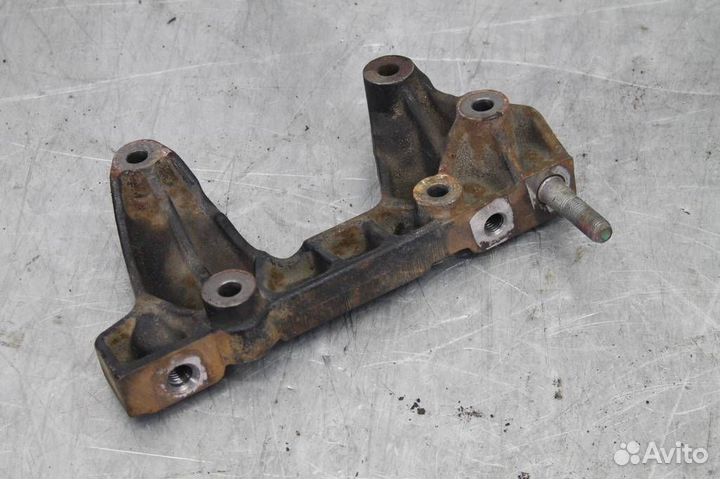 Кронштейн Ssang Yong NEW action