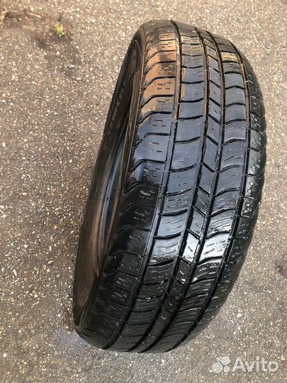 Kumho Road Venture APT KL51 235/65 R17