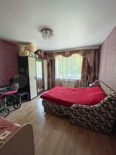 2-к. квартира, 48 м², 1/3 эт.