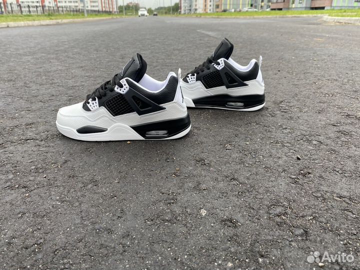 Кроссовки Nike air Jordan 4