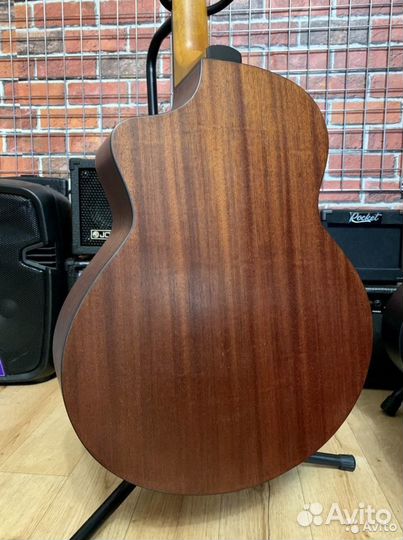 Акустическая гитара + аксессуар