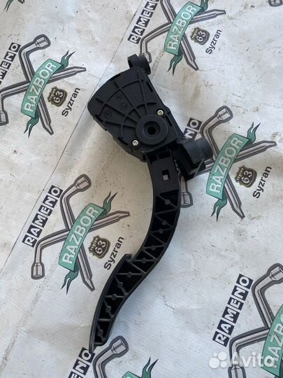 Педаль газа Kia Rio III