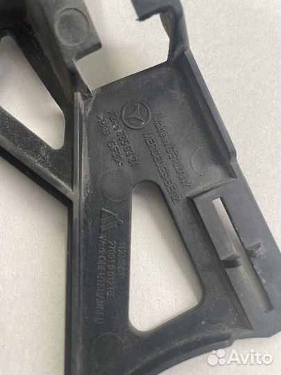 Кронштейн бампера переднего правый w246