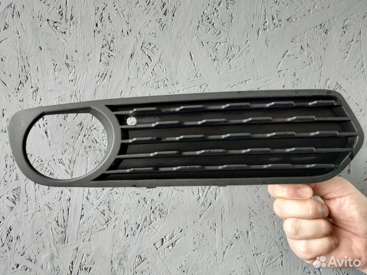 Решетка противотуманки bmw f20