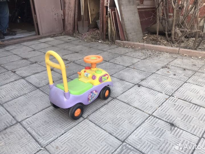 Машинка каталка толокар