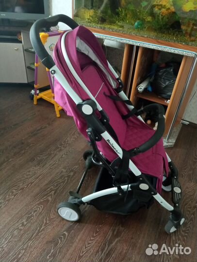 Прогулочная коляска