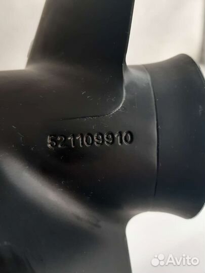 Винт Solas 10-го шага