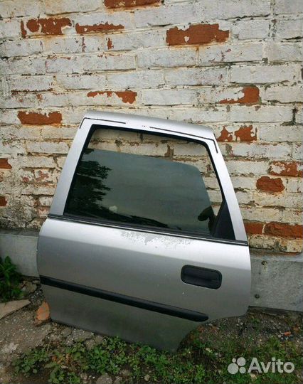 Дверь задняя левая Opel Vectra b хэтчбек