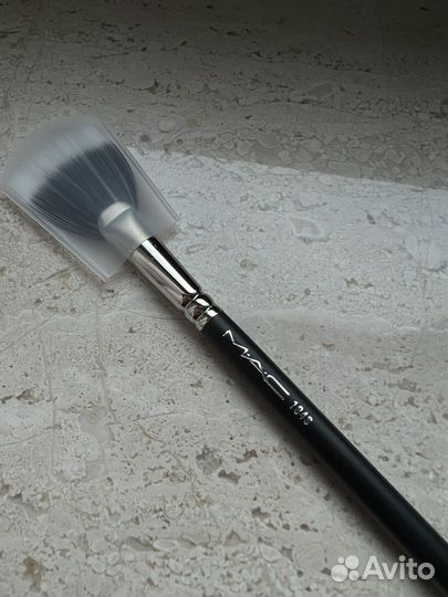 Кисть для макияжа MAC 184S