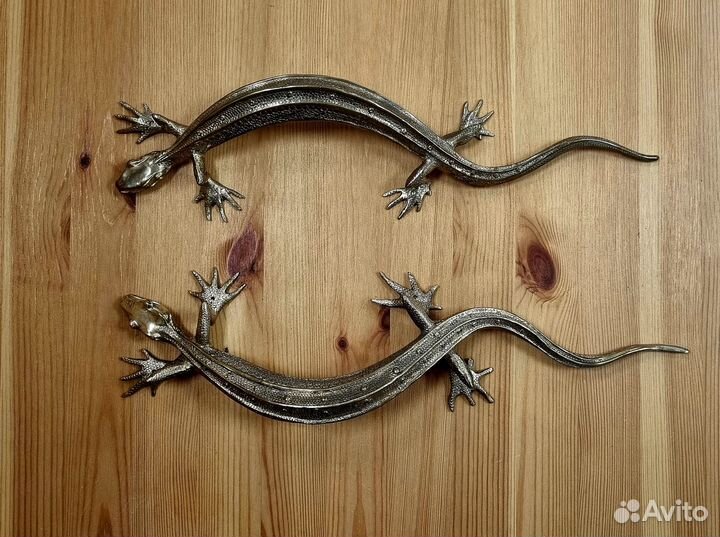 Дверная ручка «ящерица»