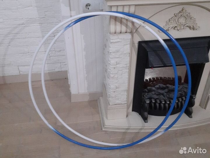 Два новых гимнастичесеских обруча