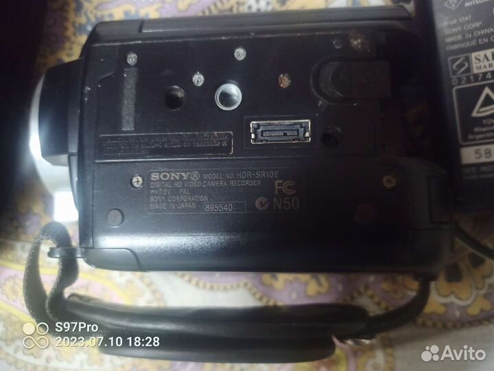Видеокамера HDR-SR10e