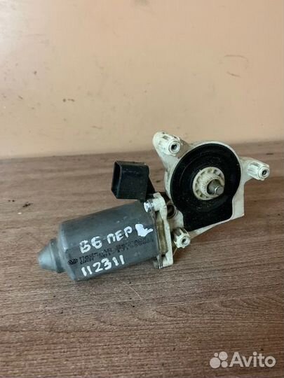 Моторчик стеклоподъемника Passat B5