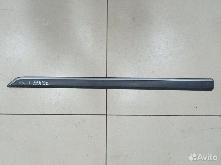 Молдинг передней левой двери (после 2013 года) (с