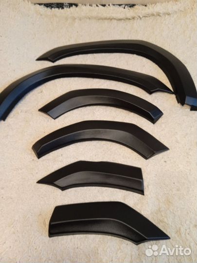 Накладки на крылья Chevrolet Niva