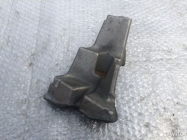 Кронштейн передней балки BMW 7 F01 F02 08-12 N63