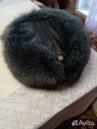 Шапка норковая с козырьком и шапка из песца