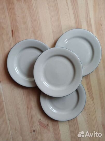 Тарелки в деревенском стиле