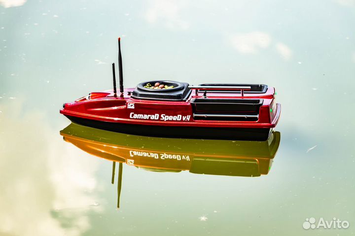 Карповый кораблик камера,вертушка,эхолот,сумка