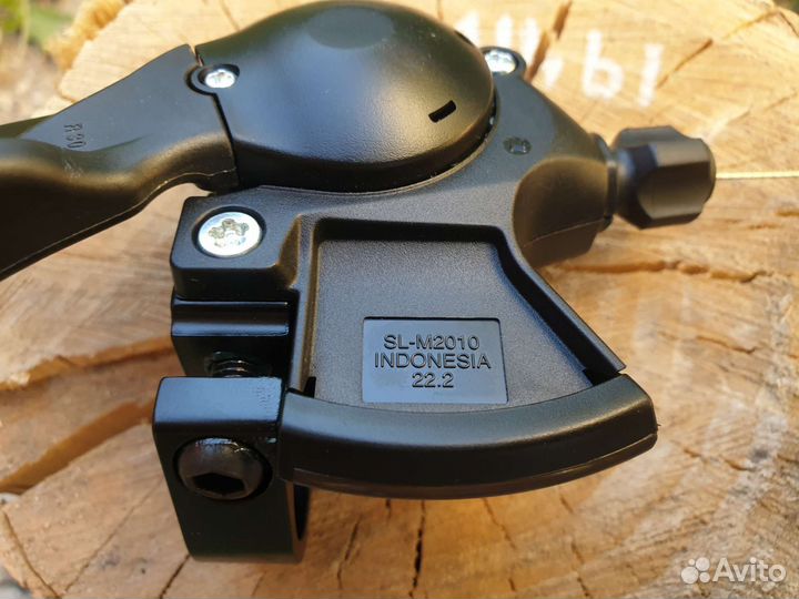 Манетка 9 скоростей Shimano Altus