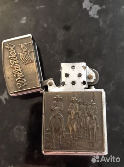 Зажигалка бензиновая