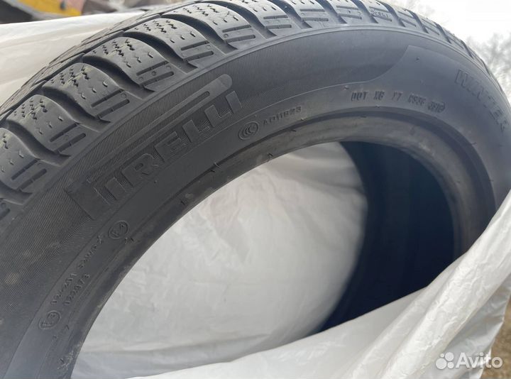 Pirelli Winter Sottozero 3 215/40 R17