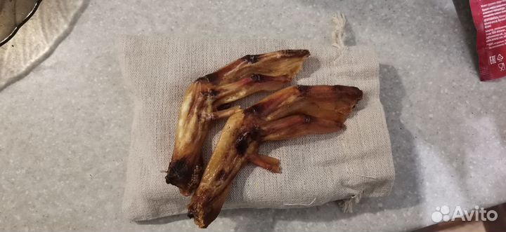 Корм для мелких пород собак и утиные лапки