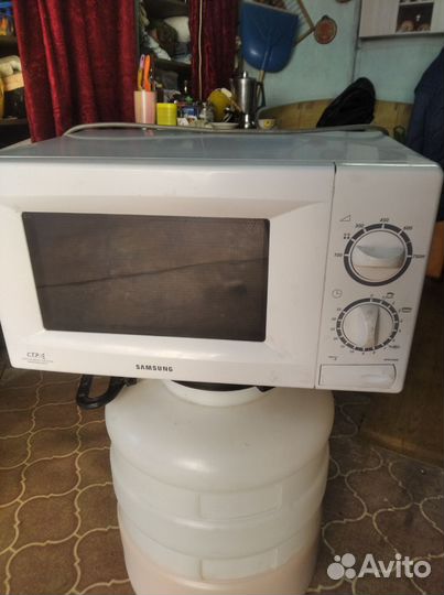 Микроволновая печь на запчасти