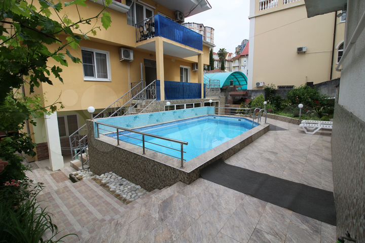 Комната 25 м², 1/3 эт.