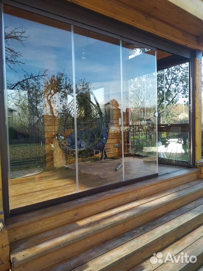 Безрамное остекление террас, беседок, веранд