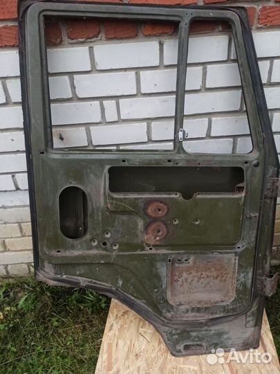 Дверь левая на камаз 5410