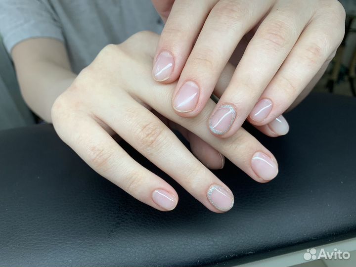 Модель на маникюр
