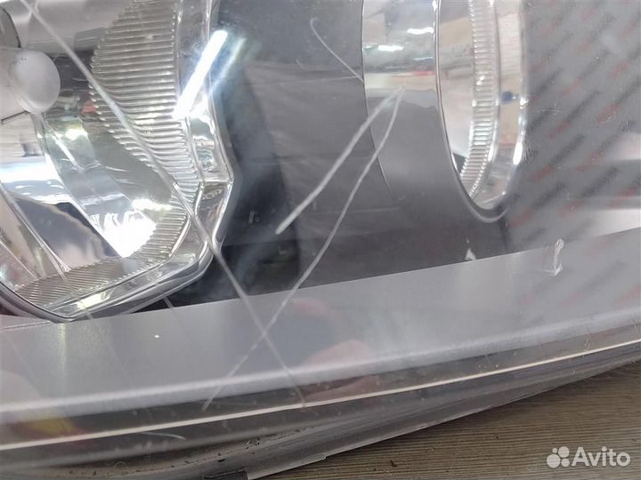 Фара правая audi A3 8P С дефектом
