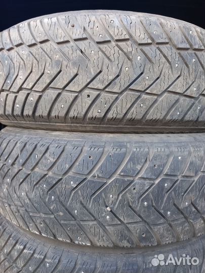 Yokohama Ice Guard IG65 215/65 R17 103T