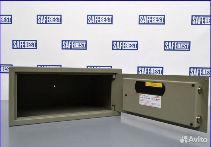 Сейф с электронным замком