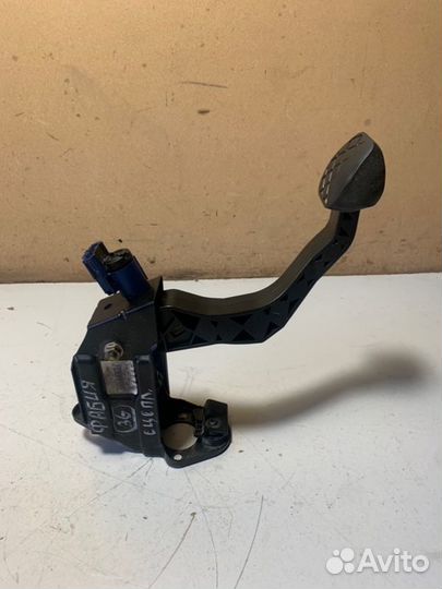 Педаль сцепления Skoda Fabia 6Y2 AME 2004