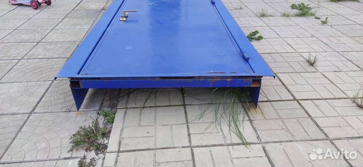 Металлическая дверь бу