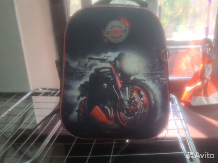 Школьный рюкзак