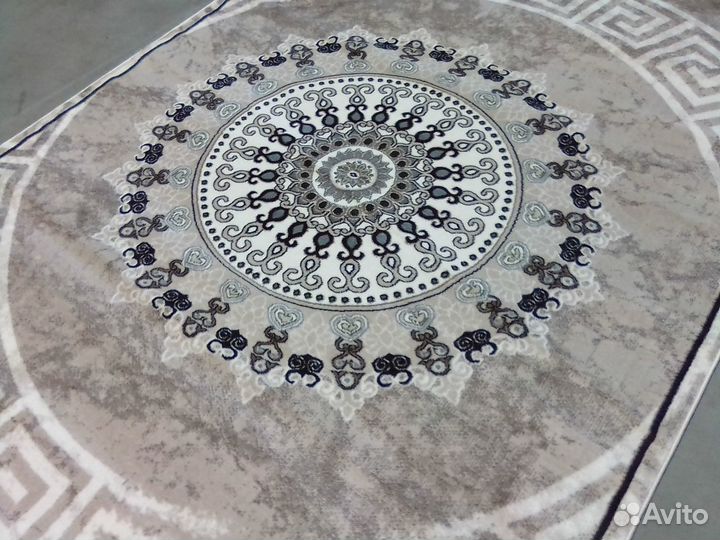 Ковер размером : 2.50х3.50 (№ 22412) новый