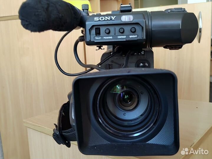 Винтажная камера sony DXC-D30P