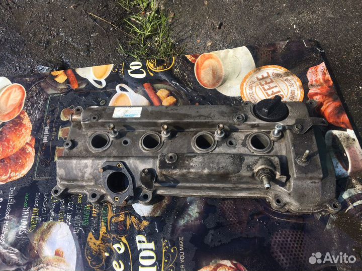 Клапанная крышка avensis 2 2.0 л двс