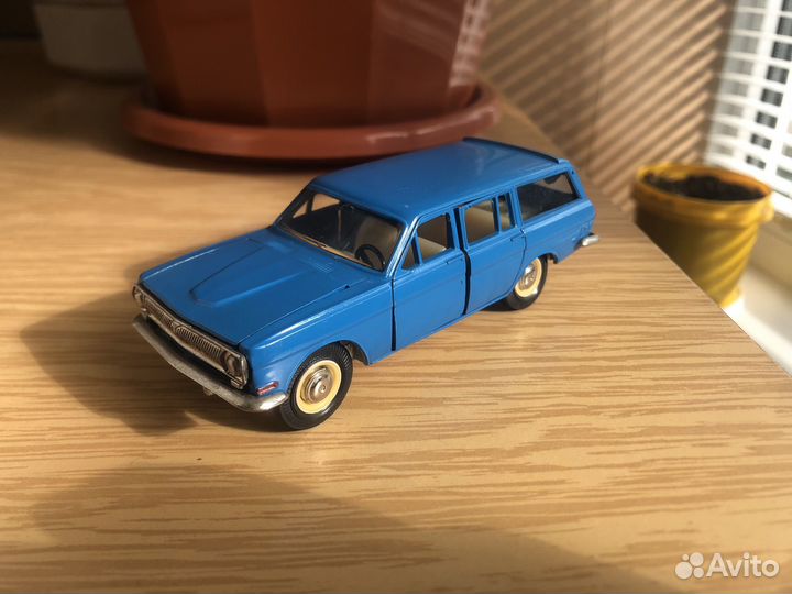 Модель автомобиля Волга газ 2402 А13