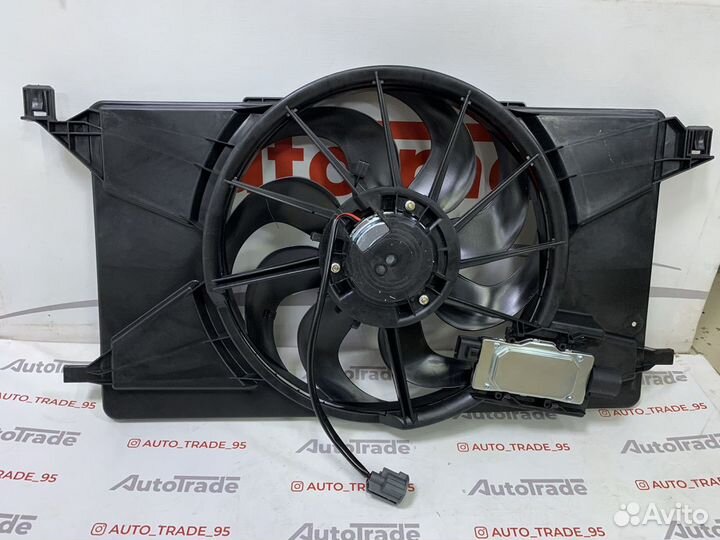 Диффузор радиатора сборе Форд Фокус 3