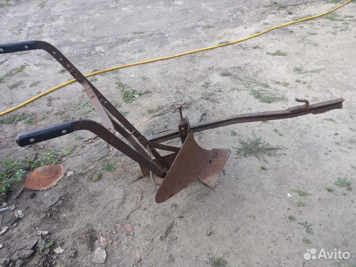 Конный плуг