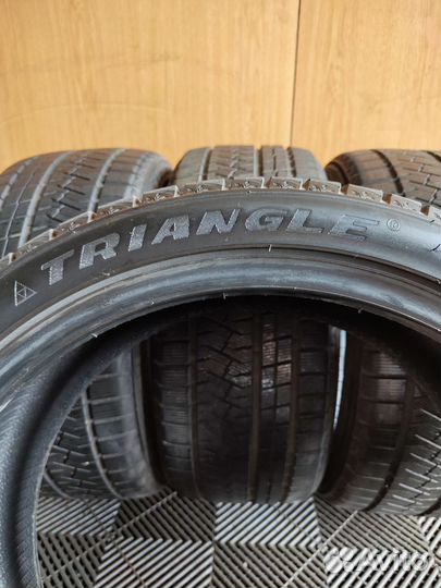 Triangle Snowlink TWT02 245/40 R20 и 275/35 R20