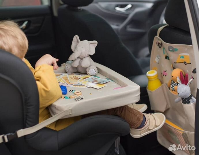 Столик в машину