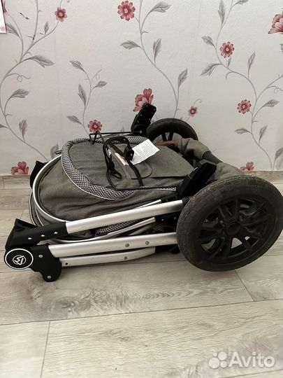 Коляска 2 в 1 luxmom