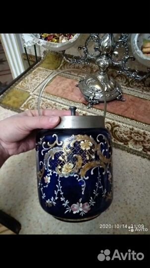 Старинная бисквитница